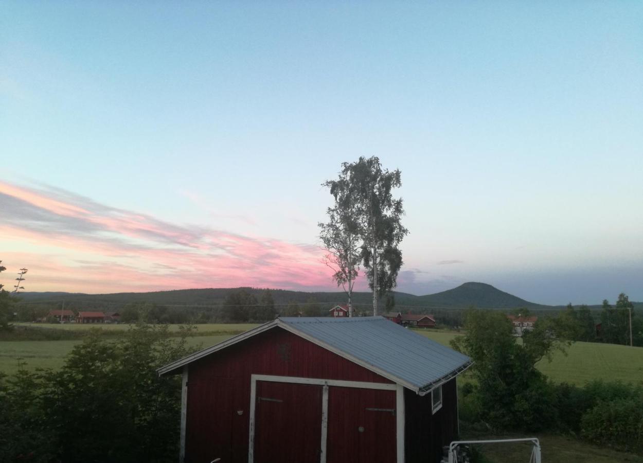 Symaskinshuset Jaervsoe ภายนอก รูปภาพ